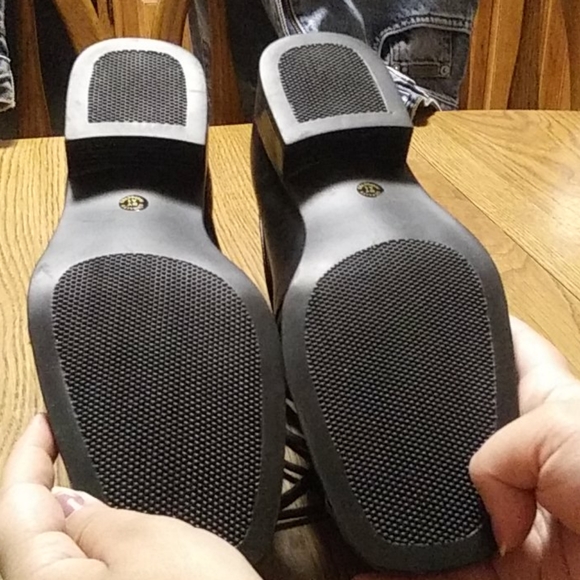 St. John's Bay leather ankle booties - Picture 2 of 5